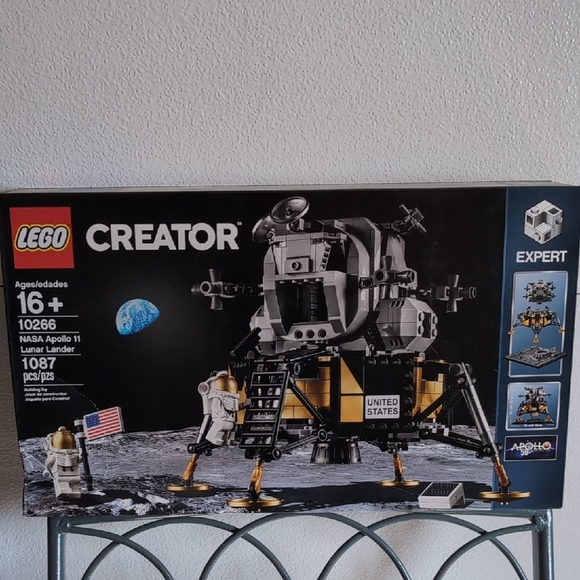 Lego,Creator 10266,NASA Apollo 11 Lunar Lander,New In Box. - Picture 1 of 9